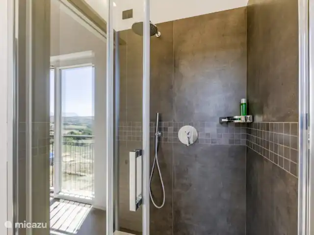 En-suite badkamer
